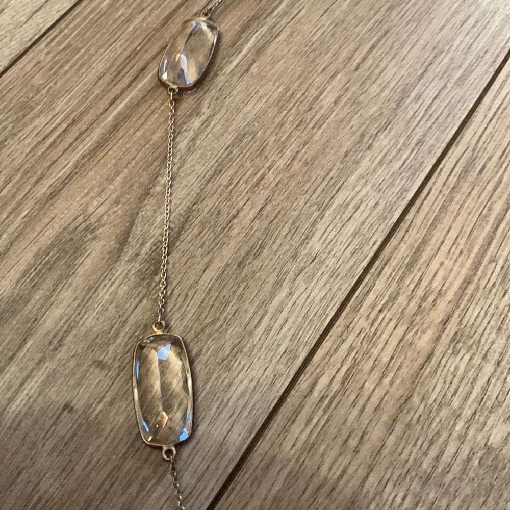 Translucent stone necklace - Picture 2 of 6